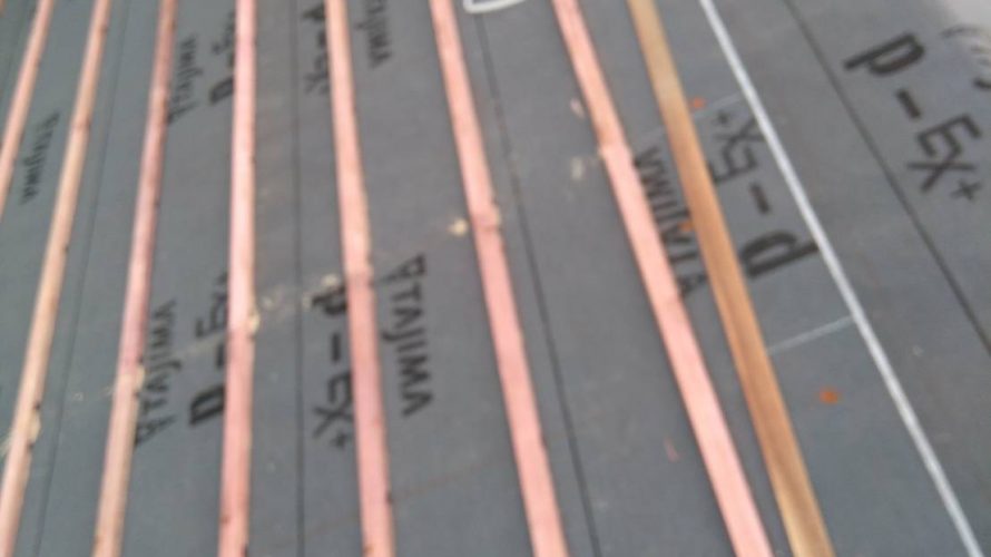 京都市下京区にて屋根修理(瓦の葺き替え）　～防水シート・桟木取付～